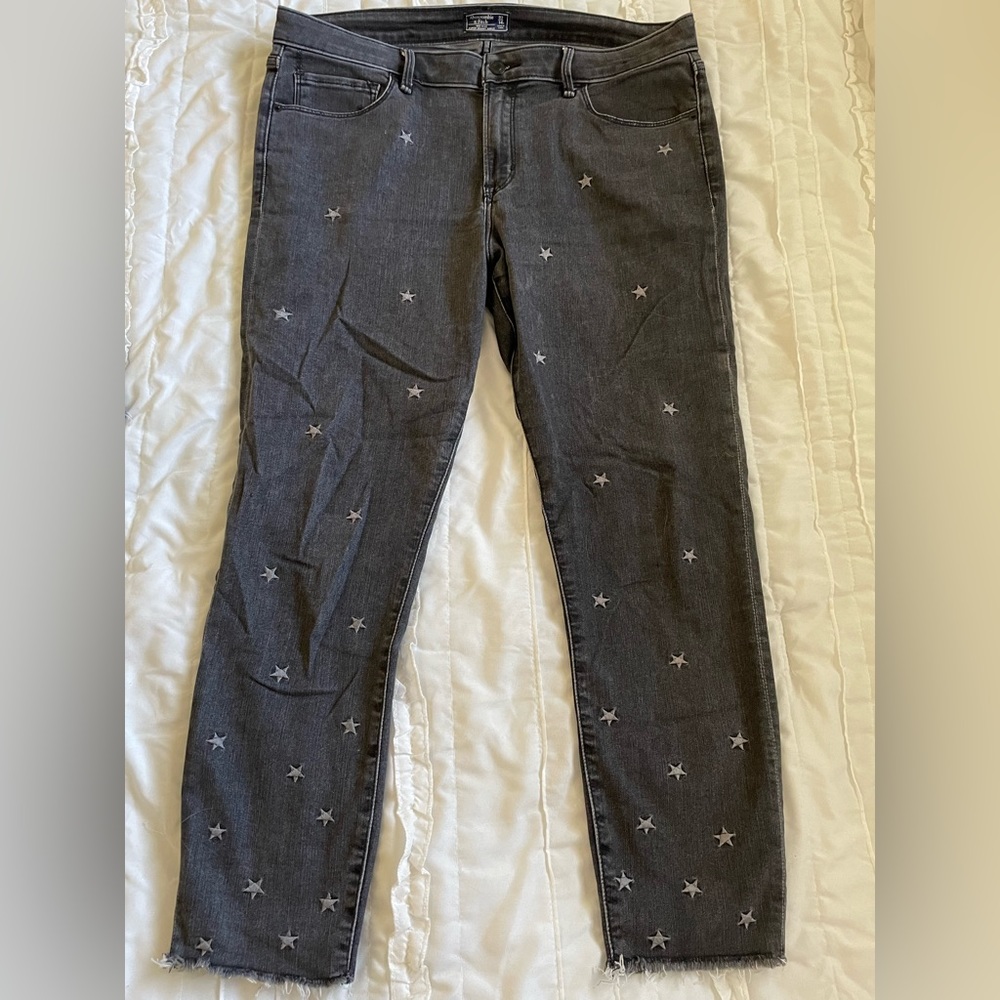 Abercrombie gray mid-rise super skinny ankle star jeans size 14